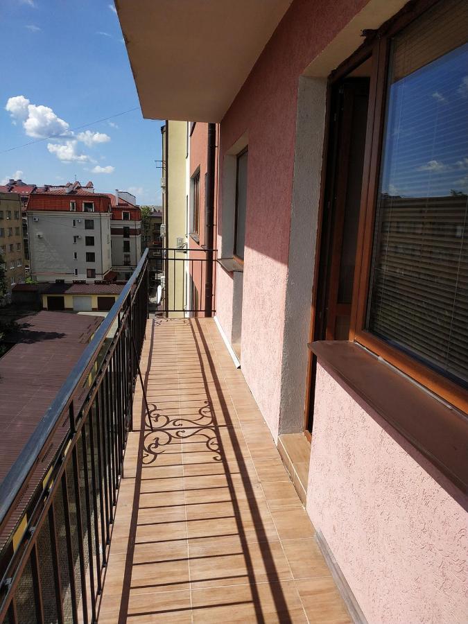 Сentral Ap4You.If Ivano-Frankivsk Buitenkant foto